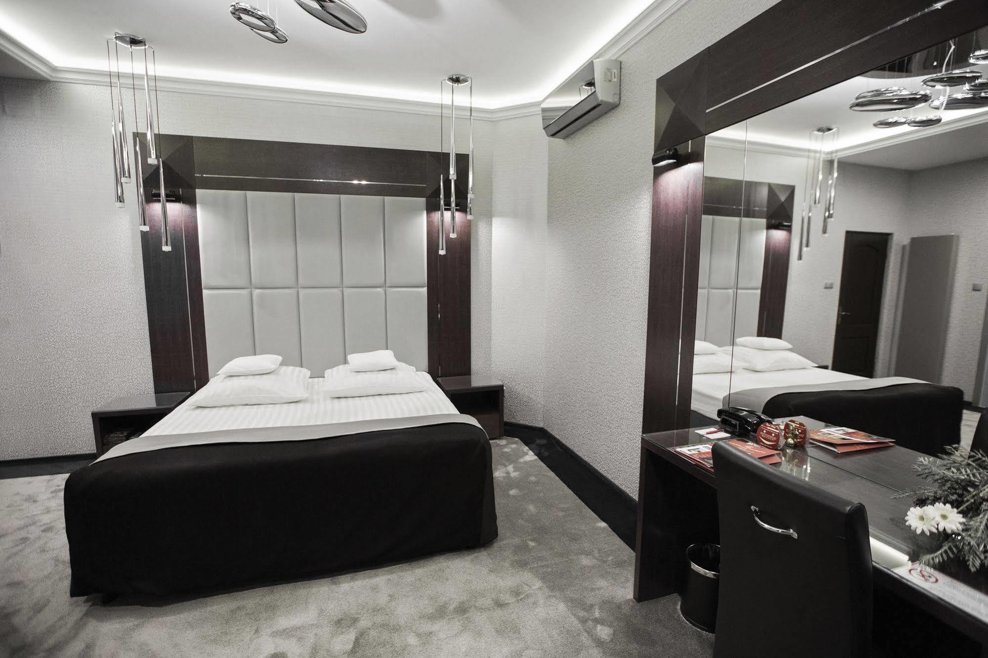 Kaliszki Hotel Europa מראה חיצוני תמונה