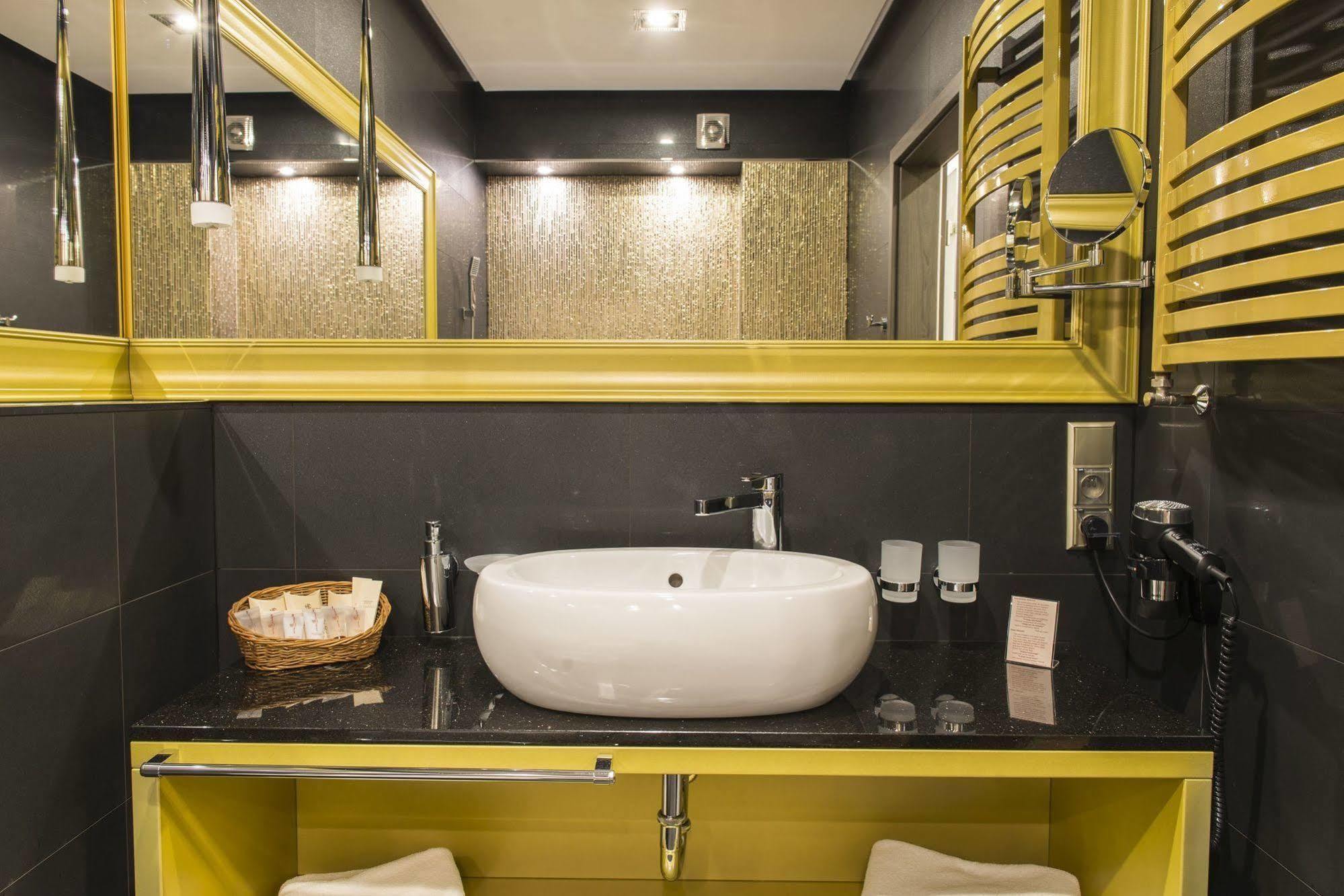 Kaliszki Hotel Europa מראה חיצוני תמונה