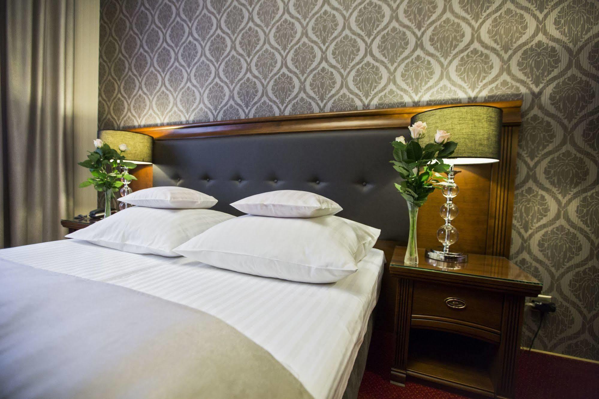 Kaliszki Hotel Europa מראה חיצוני תמונה